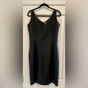 Black Linen V-Neck Sheath Dress